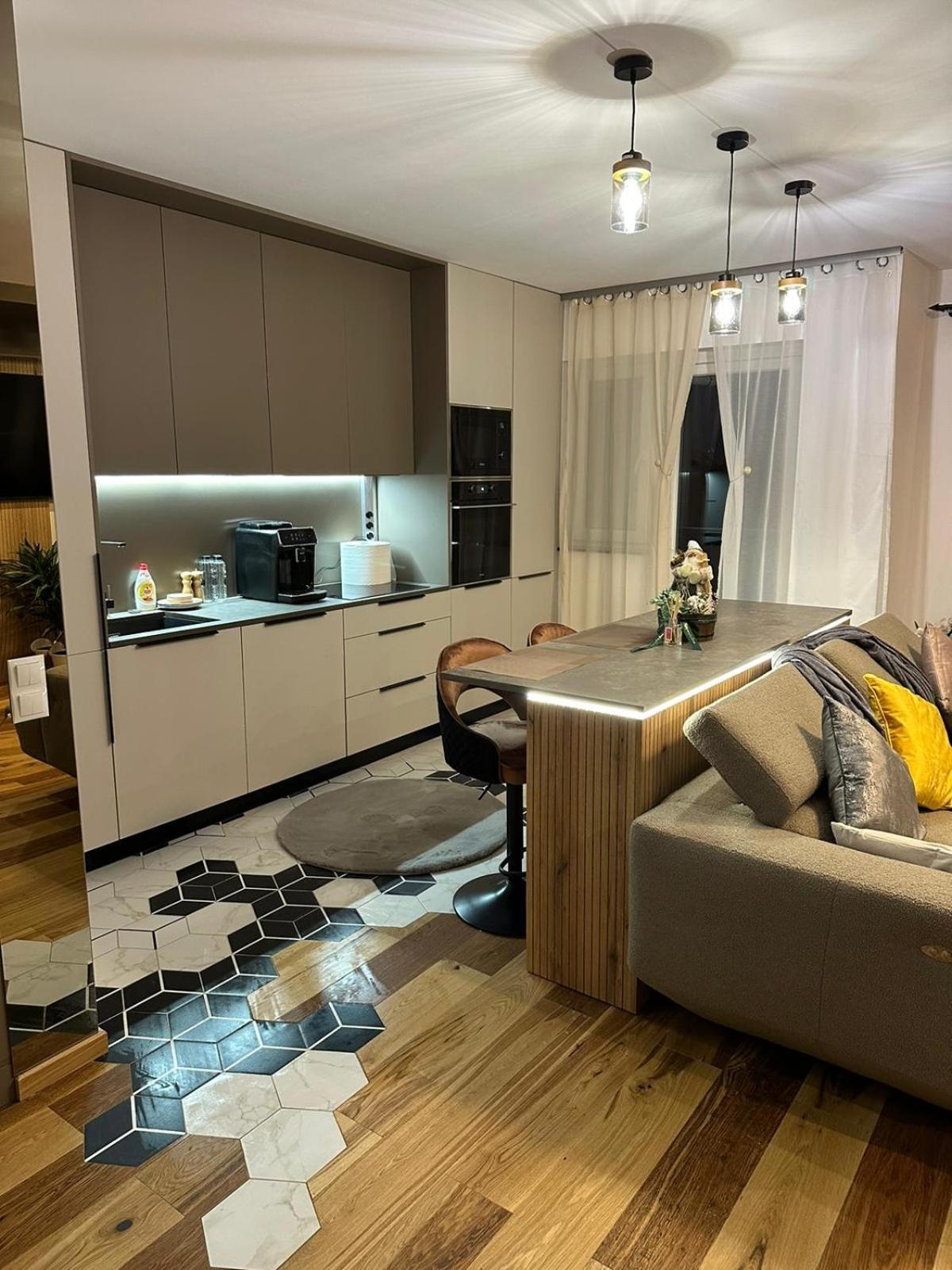 Apartament De Lux Andre Nagyszeben Kültér fotó